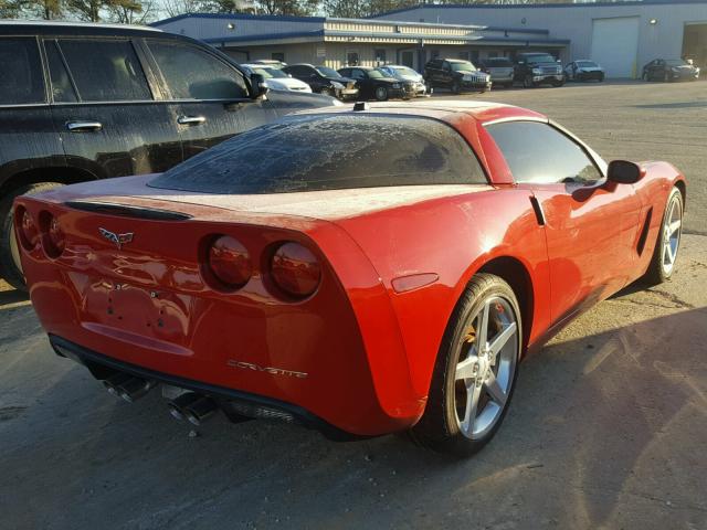 1G1YY24U455114378 - 2005 CHEVROLET CORVETTE RED photo 4