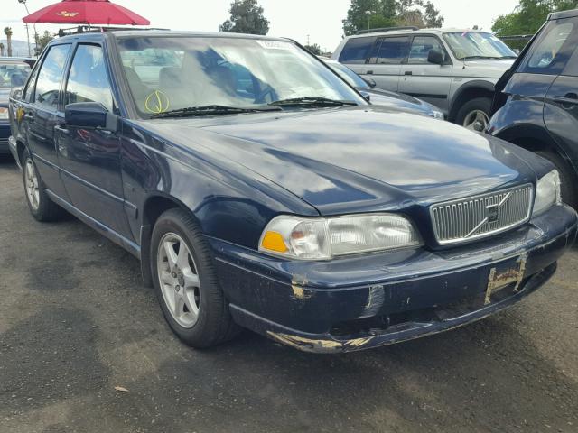 YV1LS5571W2492748 - 1998 VOLVO S70 BLUE photo 1