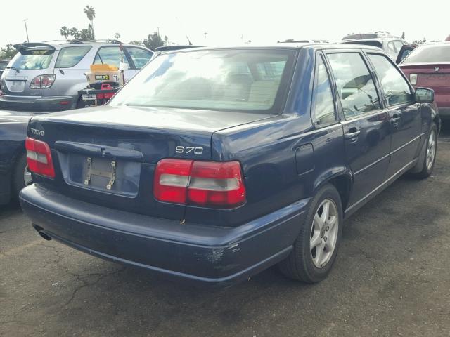 YV1LS5571W2492748 - 1998 VOLVO S70 BLUE photo 4