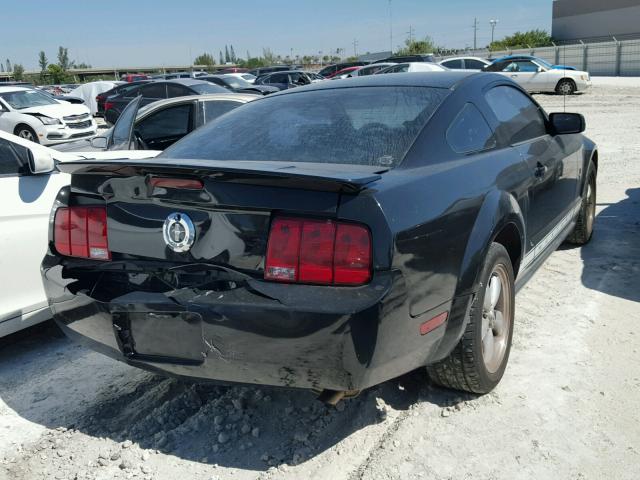 1ZVFT80N175370525 - 2007 FORD MUSTANG BLACK photo 3