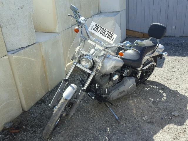 1HD1BHY192Y039960 - 2002 HARLEY-DAVIDSON FXST SILVER photo 2