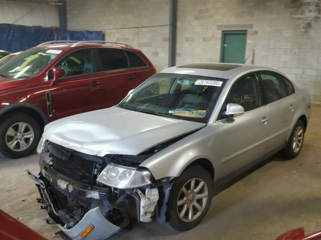 WVWPD63B64P191245 - 2004 VOLKSWAGEN PASSAT GLS SILVER photo 2