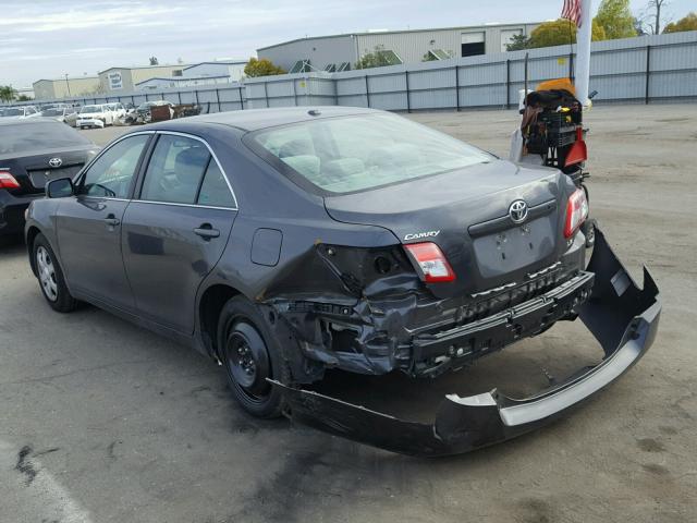 4T1BF3EK4AU025251 - 2010 TOYOTA CAMRY BASE GRAY photo 3