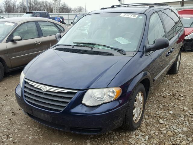 2C4GP54L75R278208 - 2005 CHRYSLER TOWN & COU BLUE photo 2