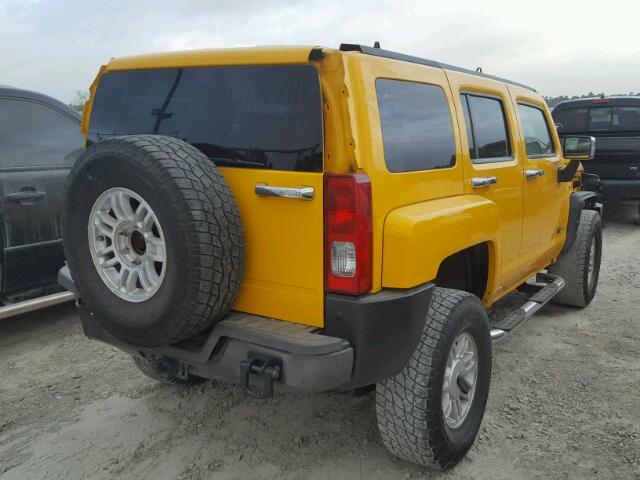 5GTDN136568172956 - 2006 HUMMER H3 YELLOW photo 4