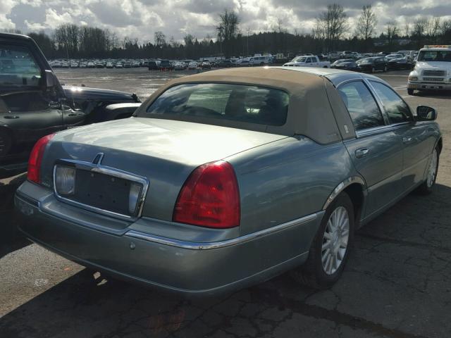 1LNHM81W34Y636861 - 2004 LINCOLN TOWN CAR E GREEN photo 4