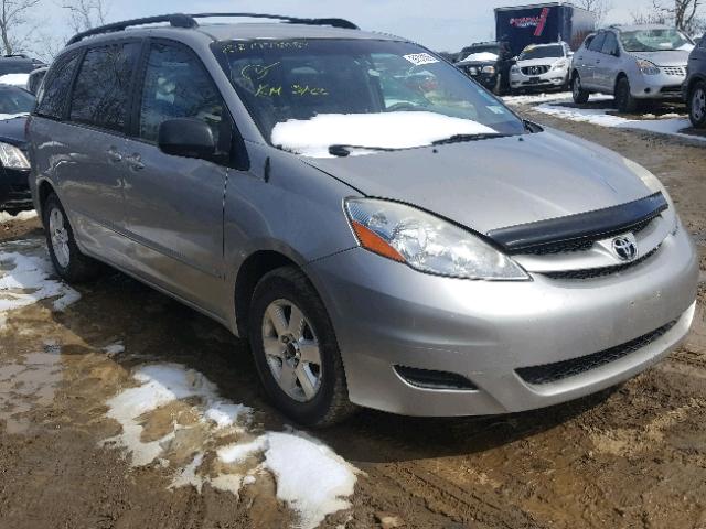 5TDZK23C68S202921 - 2008 TOYOTA SIENNA CE SILVER photo 1