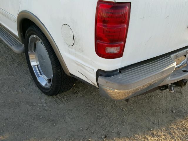 1FMRU17L2YLB48531 - 2000 FORD EXPEDITION WHITE photo 9