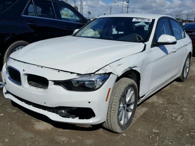 WBA8E1G32HNU15908 - 2017 BMW 320 I WHITE photo 2