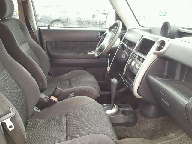 JTLKT324240137579 - 2004 TOYOTA SCION XB 银色 照片 5