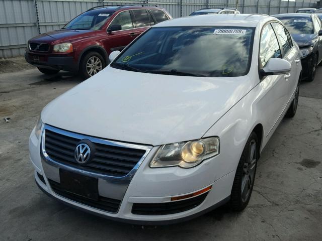 WVWAK73C36P063736 - 2006 VOLKSWAGEN PASSAT 2.0 WHITE photo 2