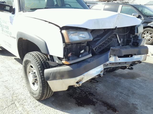 1GBHC24U67E174871 - 2007 CHEVROLET SILVERADO WHITE photo 9