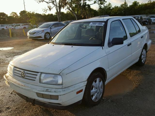 3VWRA81H5WM115896 - 1998 VOLKSWAGEN JETTA GL WHITE photo 2