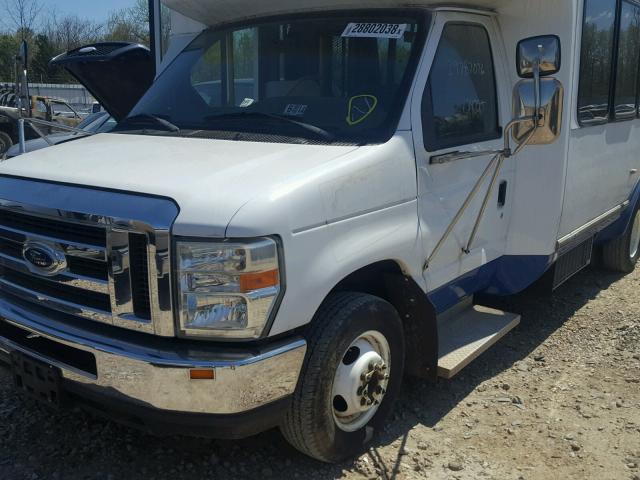 1FDFE45P39DA50983 - 2009 FORD ECONOLINE WHITE photo 9