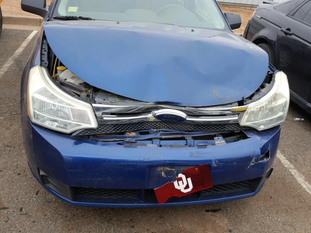 1FAHP35N58W230751 - 2008 FORD FOCUS SE BLUE photo 9