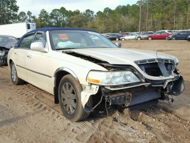 1LNHM83W33Y632790 - 2003 LINCOLN TOWN CAR C BEIGE photo 1