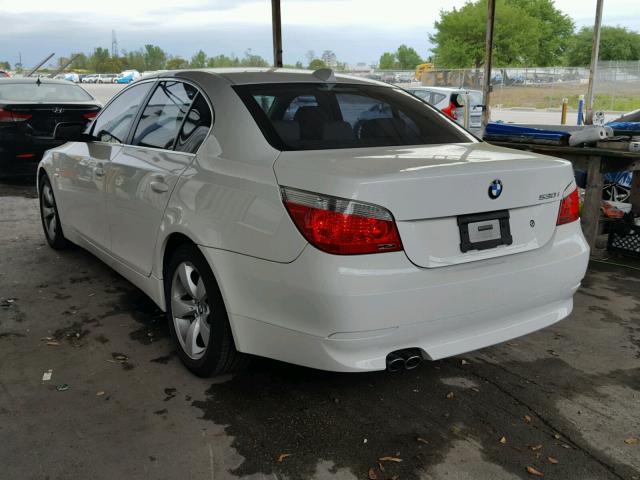 WBANA73555CR59660 - 2005 BMW 530 I WHITE photo 3