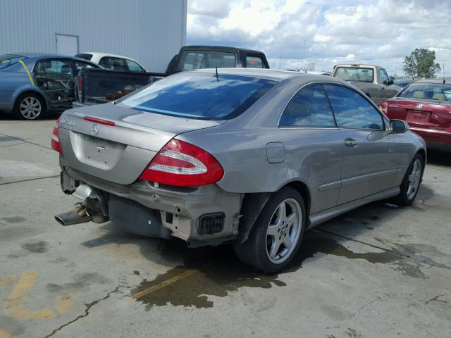 WDBTJ75J33F047320 - 2003 MERCEDES-BENZ CLK 500 SILVER photo 4