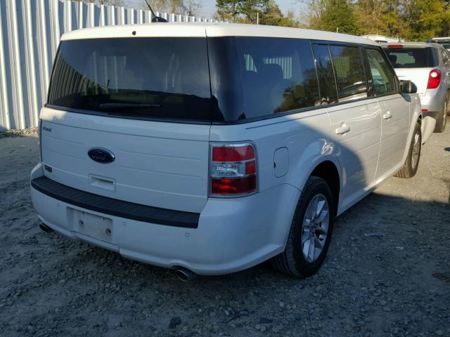 2FMGK5B88DBD18621 - 2013 FORD FLEX SE WHITE photo 4