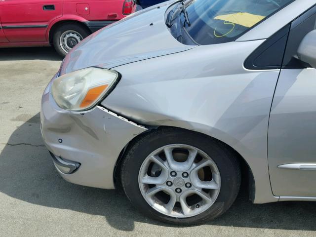 5TDZA22C34S078427 - 2004 TOYOTA SIENNA XLE SILVER photo 9