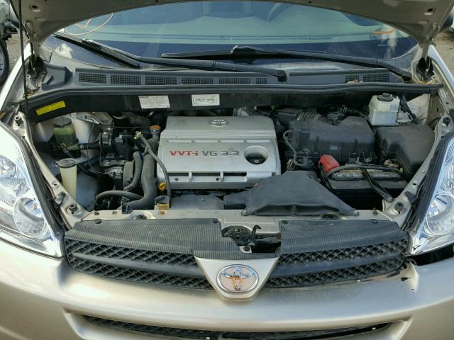 5TDZA23C64S111144 - 2004 TOYOTA SIENNA CE GOLD photo 7