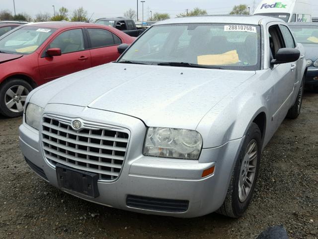 2C3KA43R16H152014 - 2006 CHRYSLER 300 SILVER photo 2