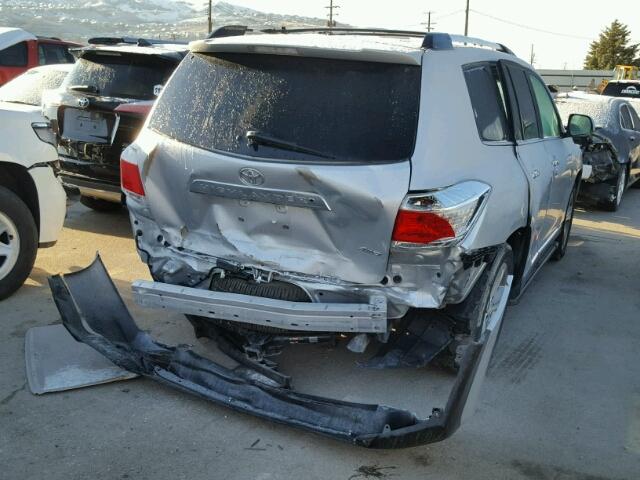 5TDDK3EH6CS151633 - 2012 TOYOTA HIGHLANDER SILVER photo 4