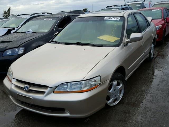 JHMCG667XYC026470 - 2000 HONDA ACCORD EX GOLD photo 2