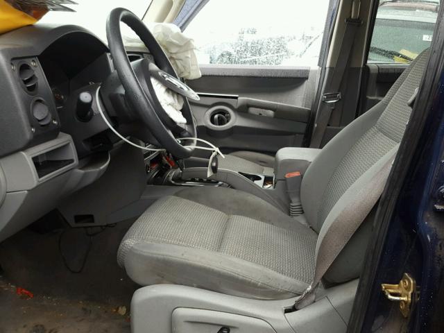 1J8HG48N56C173275 - 2006 JEEP COMMANDER ლურჯი ფოტო 5