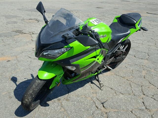 JKAEX8B11EA005385 - 2014 KAWASAKI EX300 B GREEN photo 2