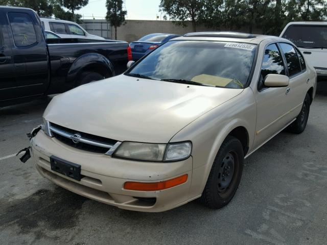 JN1CA21D0VT820577 - 1997 NISSAN MAXIMA GLE GOLD photo 2