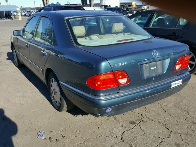 WDBJF65H0XA892967 - 1999 MERCEDES-BENZ E 320 GREEN photo 3