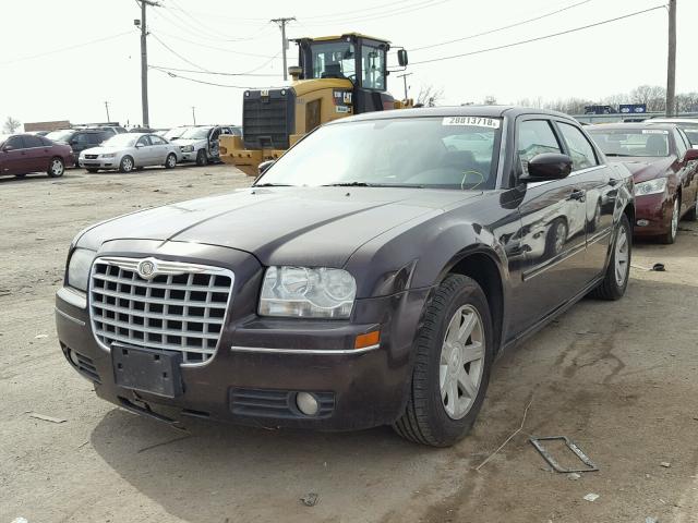 2C3JA53G75H505533 - 2005 CHRYSLER 300 TOURIN MAROON photo 2