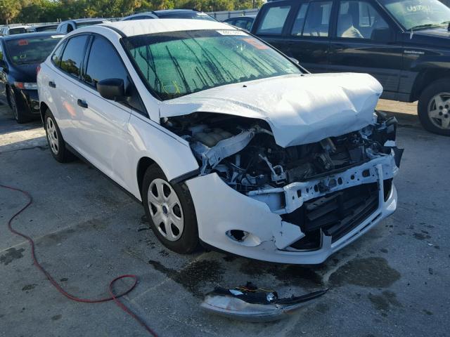 1FAHP3E23CL390353 - 2012 FORD FOCUS S WHITE photo 1