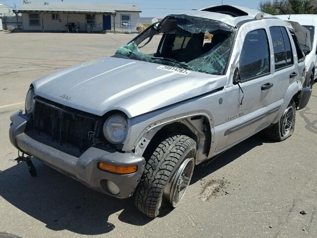 1J4GL48K84W181428 - 2004 JEEP LIBERTY SP SILVER photo 2