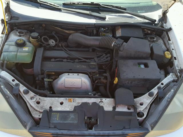 1FAHP36313W214388 - 2003 FORD FOCUS SE WHITE photo 7