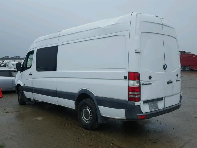 WD4PE8CCXB5558518 - 2011 MERCEDES-BENZ SPRINTER 2 WHITE photo 3