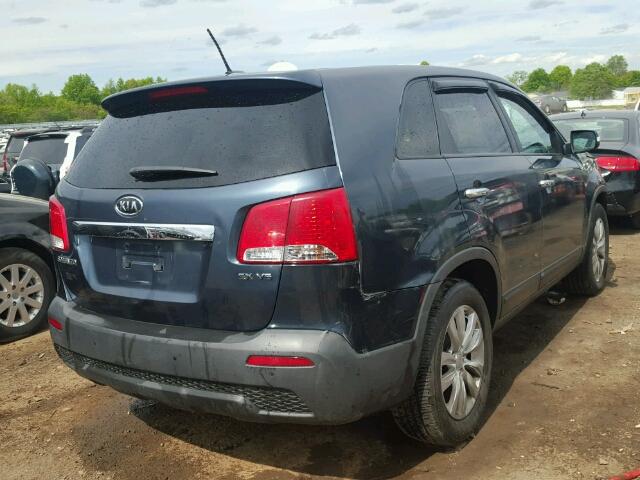 5XYKU4A20BG001831 - 2011 KIA SORENTO EX BLUE photo 4