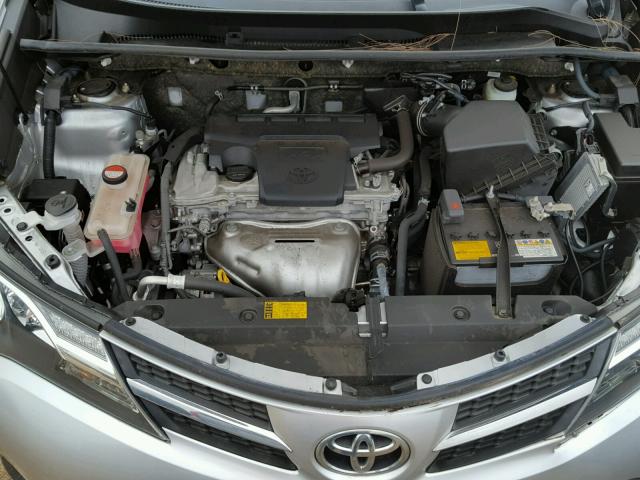 JTMWFREV1FD050747 - 2015 TOYOTA RAV4 XLE SILVER photo 7