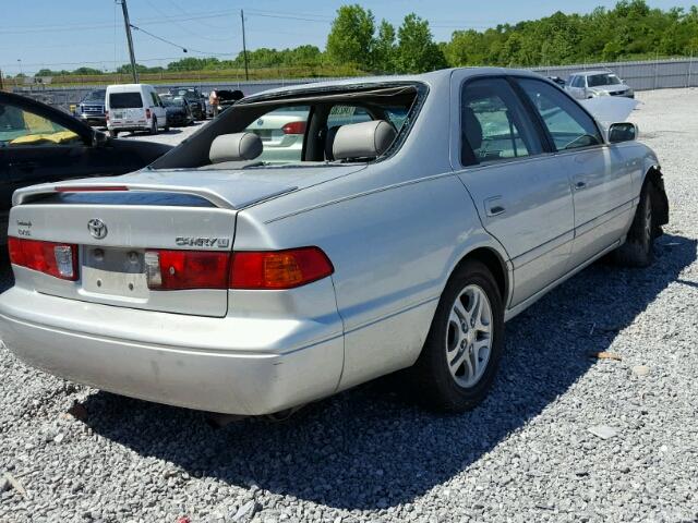 4T1BG22K8YU675559 - 2000 TOYOTA CAMRY CE/L GRAY photo 4