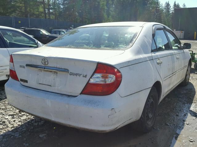 4T1BE32K12U045580 - 2002 TOYOTA CAMRY LE WHITE photo 4