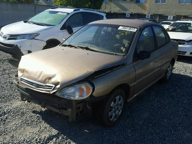 KNADC123116522184 - 2001 KIA RIO GOLD photo 2