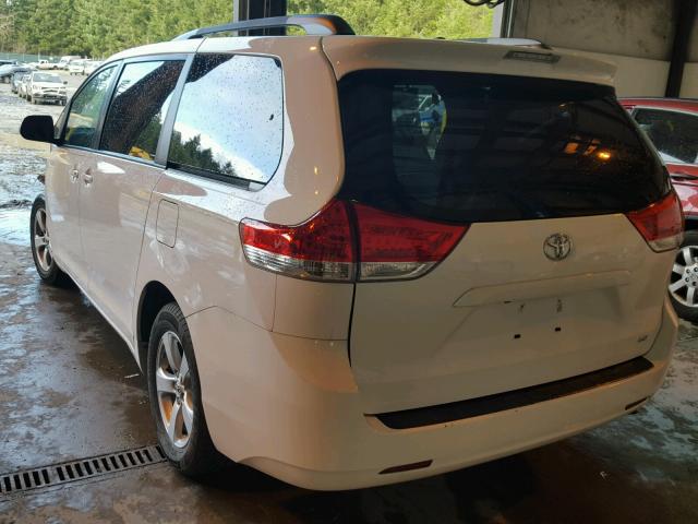 5TDKK3DC6ES493423 - 2014 TOYOTA SIENNA LE WHITE photo 3