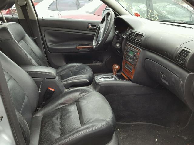 WVWTH63B04P147938 - 2004 VOLKSWAGEN PASSAT GLX 银色 照片 5