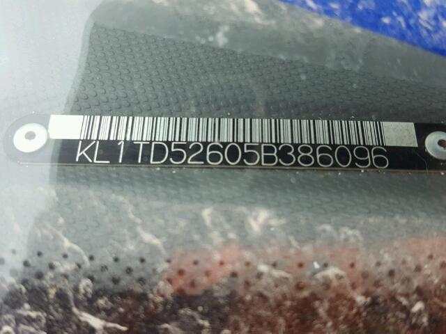 KL1TD52605B386096 - 2005 CHEVROLET AVEO BASE Gümüş foto 10