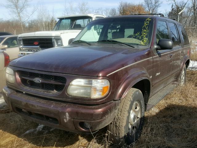 1FMZU85P1YZB43252 - 2000 FORD EXPLORER L RED photo 2