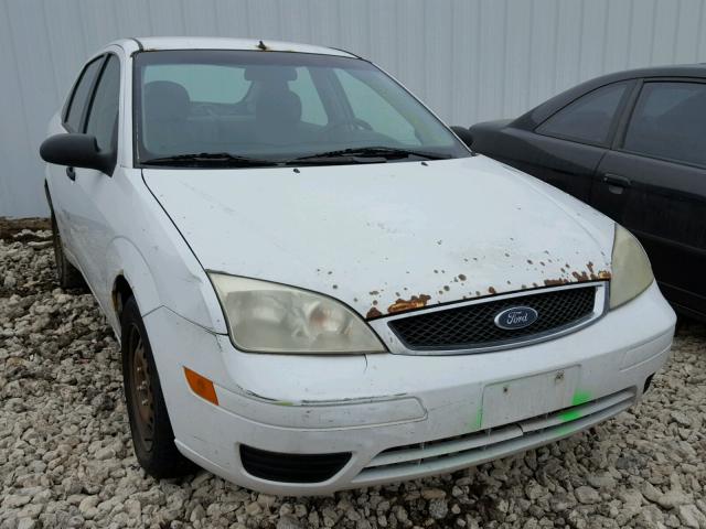 1FAHP34N96W140517 - 2006 FORD FOCUS ZX4 WHITE photo 1