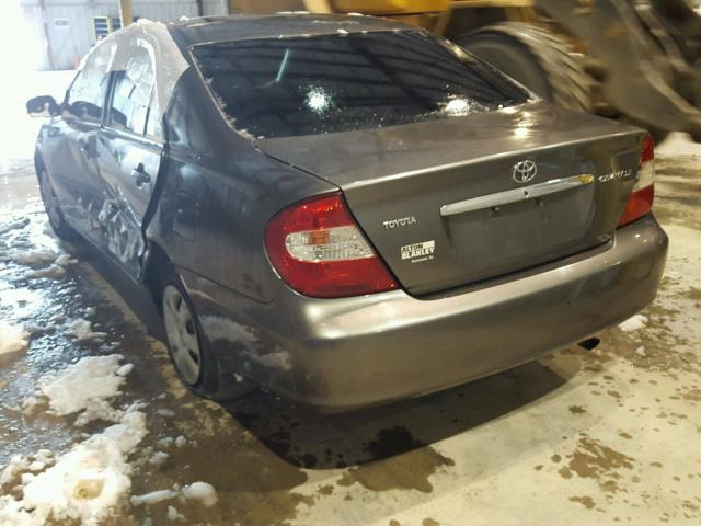 4T1BE32K22U518600 - 2002 TOYOTA CAMRY LE GRAY photo 3