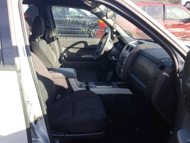 1FMCU93198KE03514 - 2008 FORD ESCAPE XLT GRAY photo 5