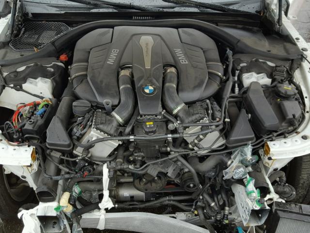 WBA7F0C56GGL99404 - 2016 BMW 750 I WHITE photo 7